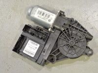 Volkswagen Touran Window regulator engine, front right Part code: 1T0959702S  Z0R
Body type: Mahtunive...
