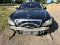 Mercedes-Benz S (W221) 2010 - Car for spare parts
