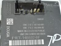 Ford Focus Door control unit, rear doors Part code: 2029993
Body type: 5-ust luukpära