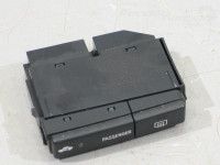 Toyota Avensis (T25) Rear window heater switch Part code: 84790-05110
Body type: Universaal
En...