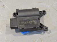 Volkswagen Touran Servomotor (air recirculation),left Part code: 1K1907511E
Body type: Mahtuniversaal