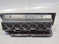 Volkswagen Transporter (T4, Caravelle, Multivan) 1990-2003 Front door scuff plate, right Part code: 705863736B
Body type: Istmetega buss