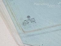 Volkswagen Golf 5 Door window, right (rear) Part code: 1K6845026C
Body type: 5-ust luukpära...