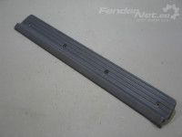 Front door scuff plate, right Part code: 67913-60020