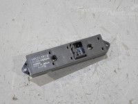 Mitsubishi Galant Electric window switch, right (rear) Part code: MR252818
Body type: Sedaan