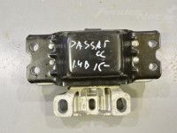 Volkswagen Passat CC / CC Engine mounting, left Part code: 3C0199555AD
Body type: Sedaan