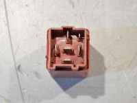 Wiper relay (rear) Part code: 9140663