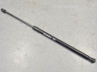 Volkswagen Touareg Bonnet gas damper right Part code: 7L6823359B
Body type: Maastur