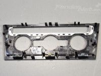 Volkswagen Golf 7 Bezel for display and operating unit Part code: 5G1863042C  CKK
Body type: 5-ust luu...