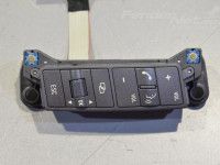 Volkswagen Phaeton Steering wheel switches (stereo / telefon) Part code: 3D0959538F
Body type: Sedaan
Engine ...