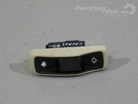 Mitsubishi Galant Sunroof switch Part code: MR200490
Body type: Sedaan