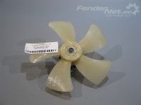 Toyota RAV4 (XA20) 2000-2006 Cooling fan motor + fan, left (2.0 gasoline) Part code: 16711-28130