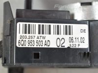 Volkswagen Polo Headlamp / Windshield / turnlamp switch Part code: 6Q0953513D  9B9
Body type: 3-ust luu...