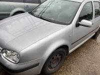 Volkswagen Golf 4 2000 - Car for spare parts