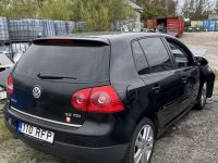 Volkswagen Golf 5 2004 - Car for spare parts