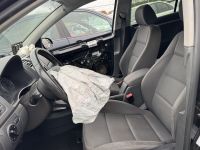 Volkswagen Golf 5 2004 - Car for spare parts