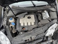 Volkswagen Golf 5 2004 - Car for spare parts