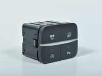 Ford Focus Multi-function control unit Part code: 2230569
Body type: Universaal